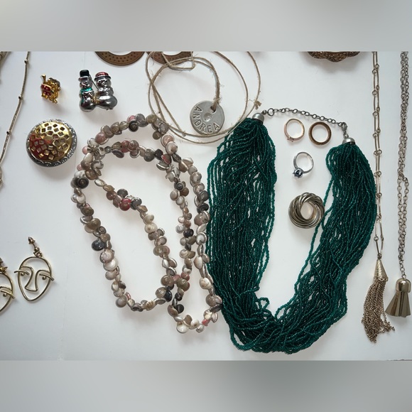 Jewelry mixed lot bag, marked or unmarked, about 2.5lb - Picture 8 of 16